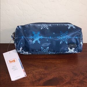 LUG BRAND NEW WITH TAGS SNOWFLAKE NAVY COSMETIC BAG